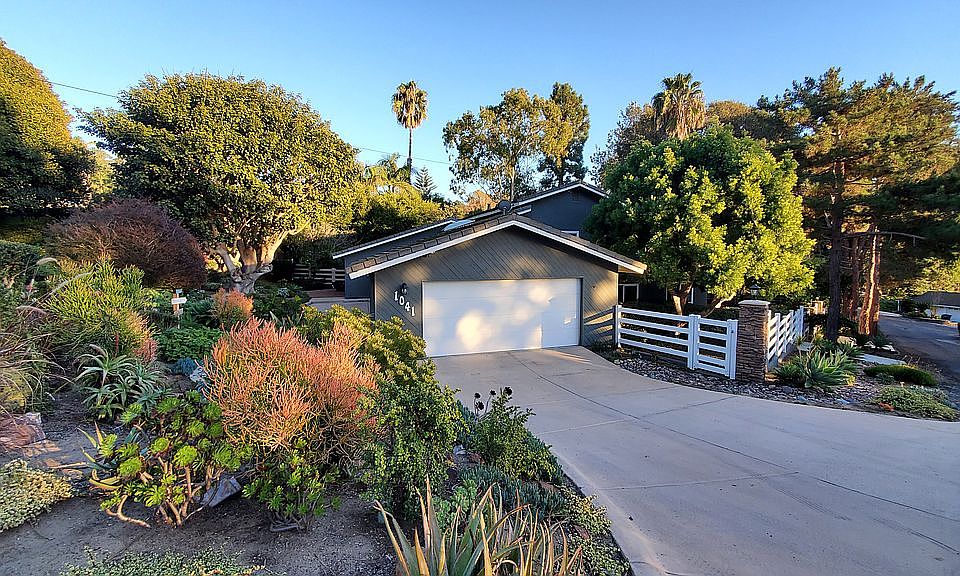 1st image of 1041 Solana Dr