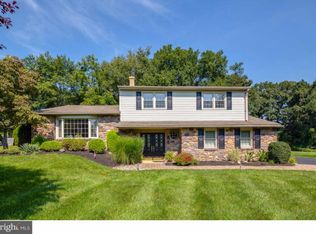 72 Green Valley Dr, Churchville, PA 18966