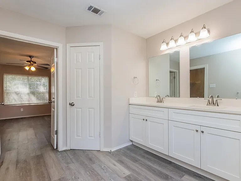 1504 Lorson Loop — Photo 12