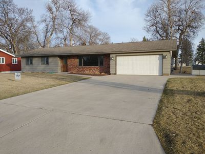 236 Souris Dr, Minot, ND, 58701