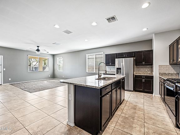 3rd image of 31027 W MULBERRY Drive
