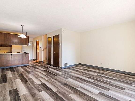 2nd image of 5721 Hendrickson Ave APT 6