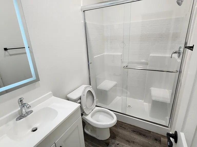 728 W 1st Ave #201 — Photo 9