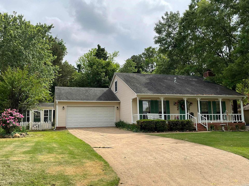 1st image of 19 Cottonwood Dr