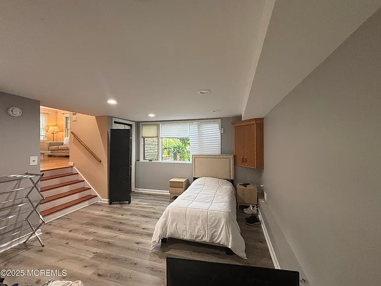 187 Elmwood Rd — Photo 15