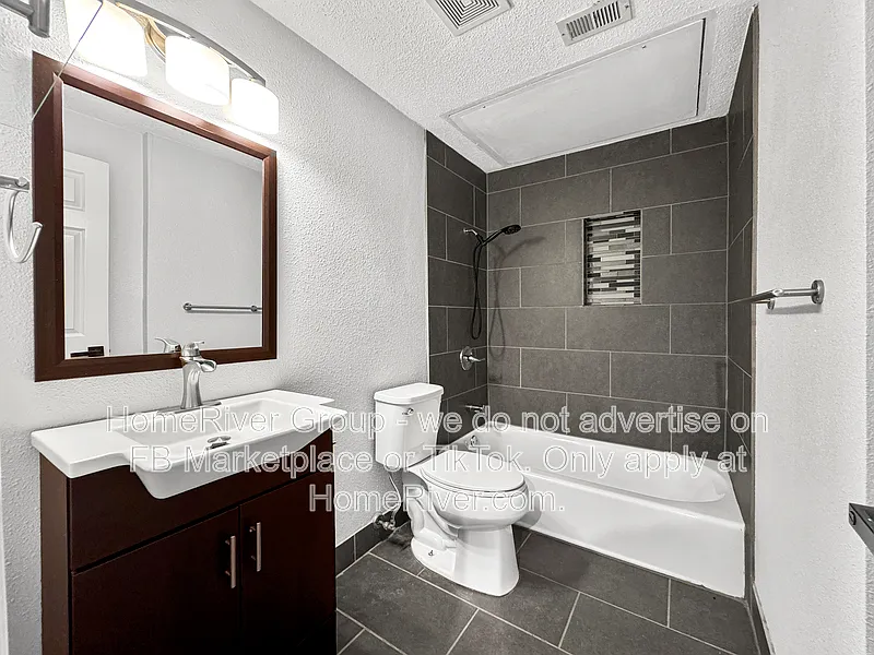 3105 San Jacinto Street Apt — Photo 3