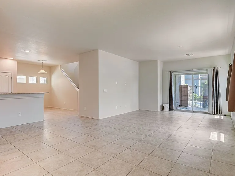 9522 Vega Carpio Ave — Photo 12
