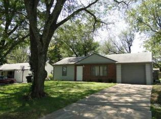 2201 SW Edgewater Ter, Topeka, KS 66614