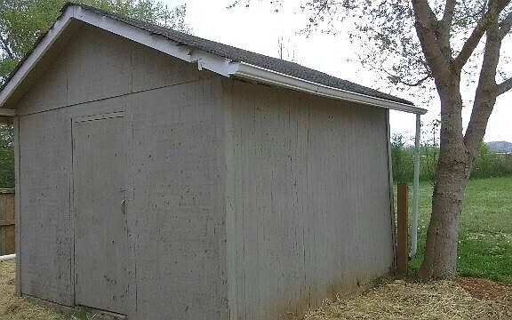 3rd image of 10 Richland Dr