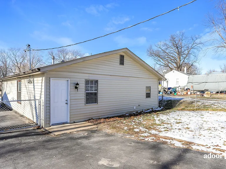 3550 High Dr — Photo 3