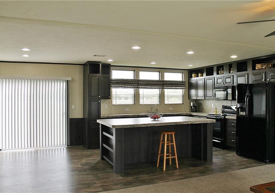 1st image of 4816 Marian Ln