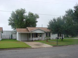 701 Terrell St, Cuero, TX 77954