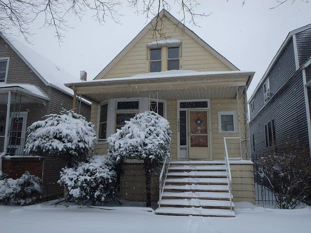 1st image of 10642 S Avenue G
