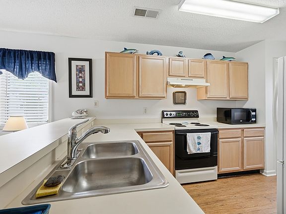 5th image of 1230 White Tree Ln. #40-N
