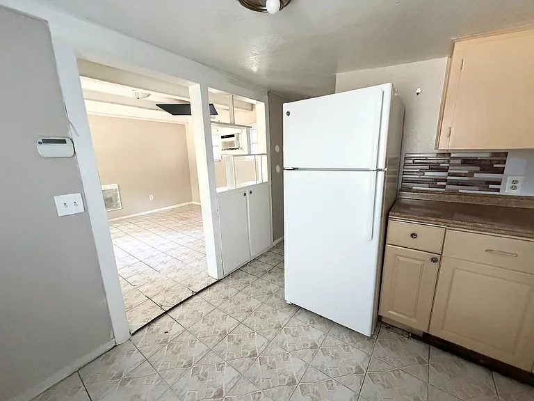 503 W Humphrey Ave — Photo 18