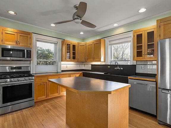 5th image of 225 Wibird Street