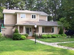 25128 Larkins St, Southfield, MI 48033