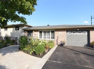 54 Chester Rd, Hamilton, ON L8E1Y2