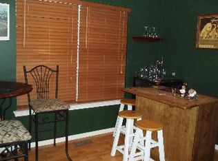 631 Magnolia Ln, Branchburg, NJ 08876