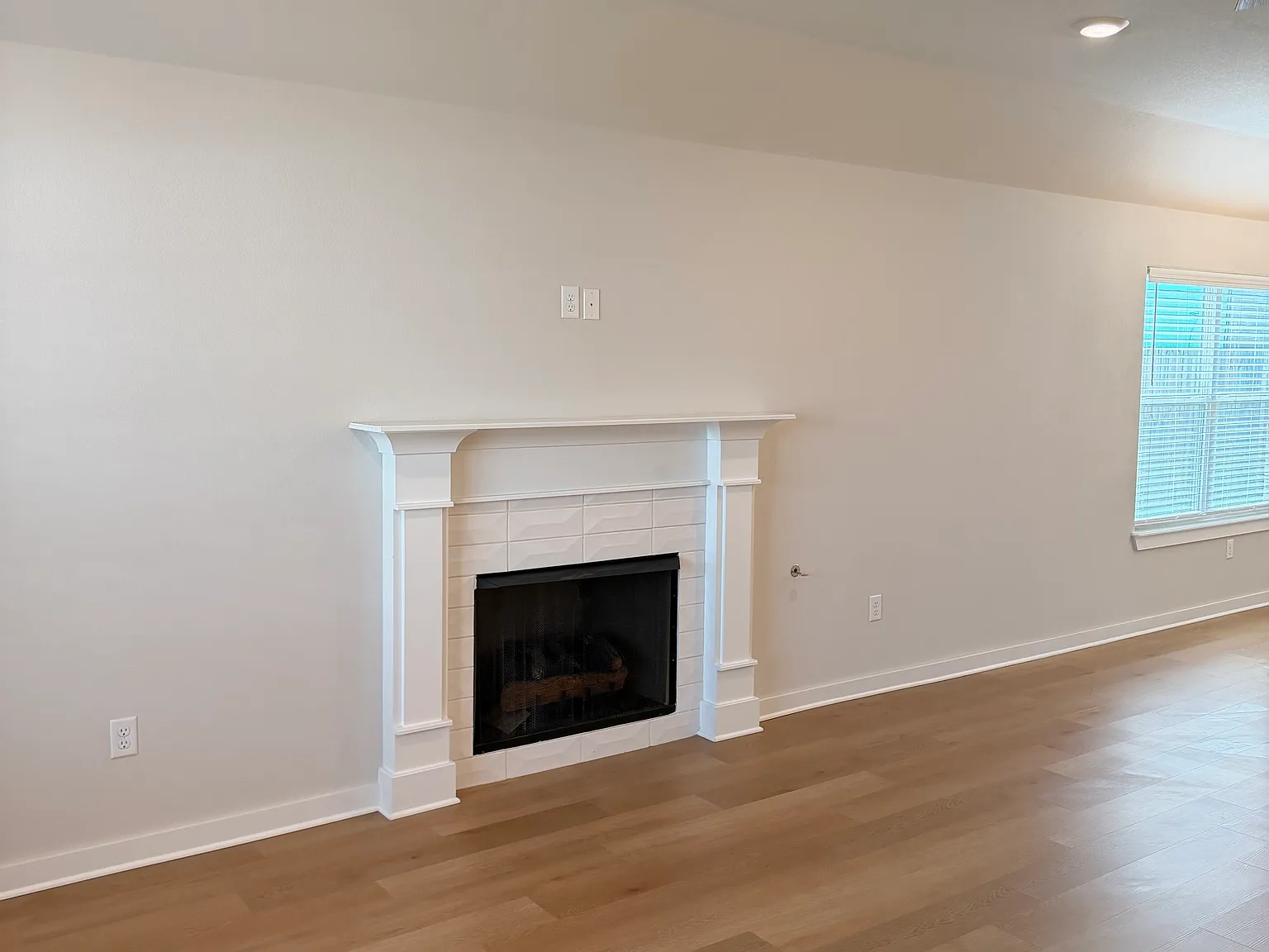 1109 Greendale Ave — Photo 4