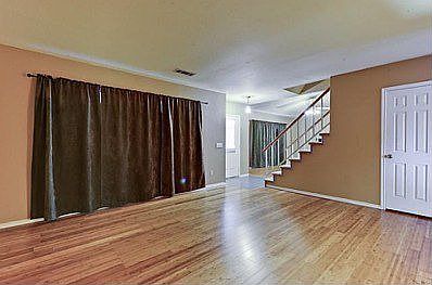3rd image of 1482 Summers Dr