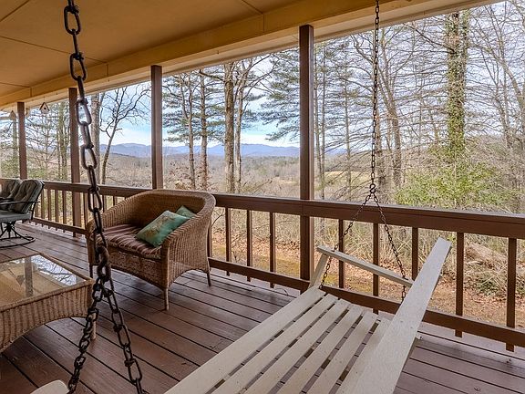 3rd image of 662 Holly Springs Estates Rd