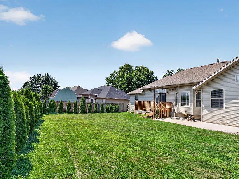 935 E Weldon Dr — Photo 43