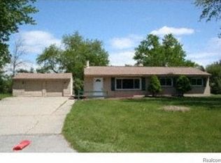 5964 Dvorak St, Clarkston, MI 48346