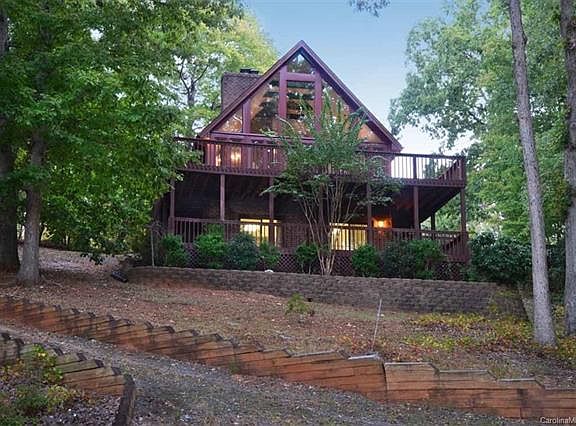 2nd image of 595 Carolina Dr #1072