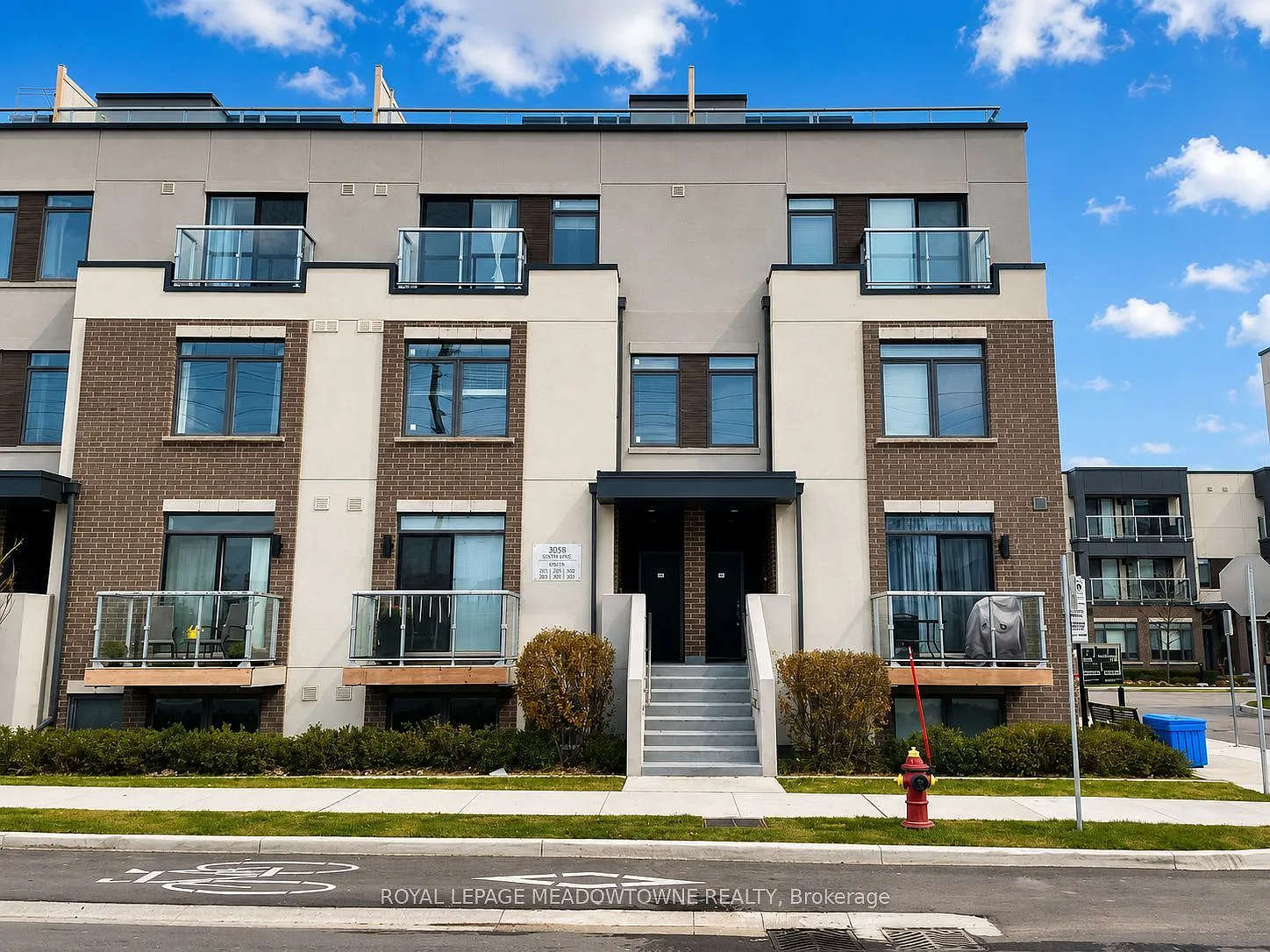 2 bed, $2,900 — Photo 1