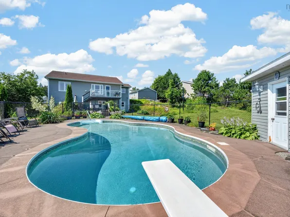 150 Heathview Dr, Coxheath, NS B1R 1S3