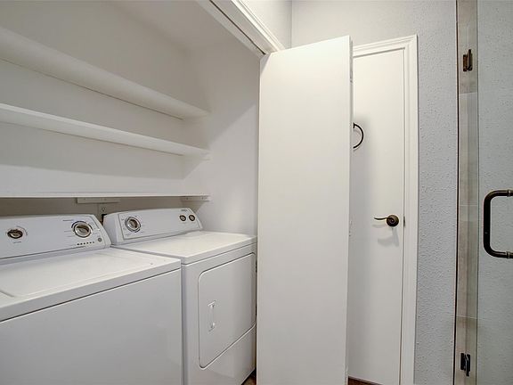 4th image of 11711 Memorial Dr APT 572
