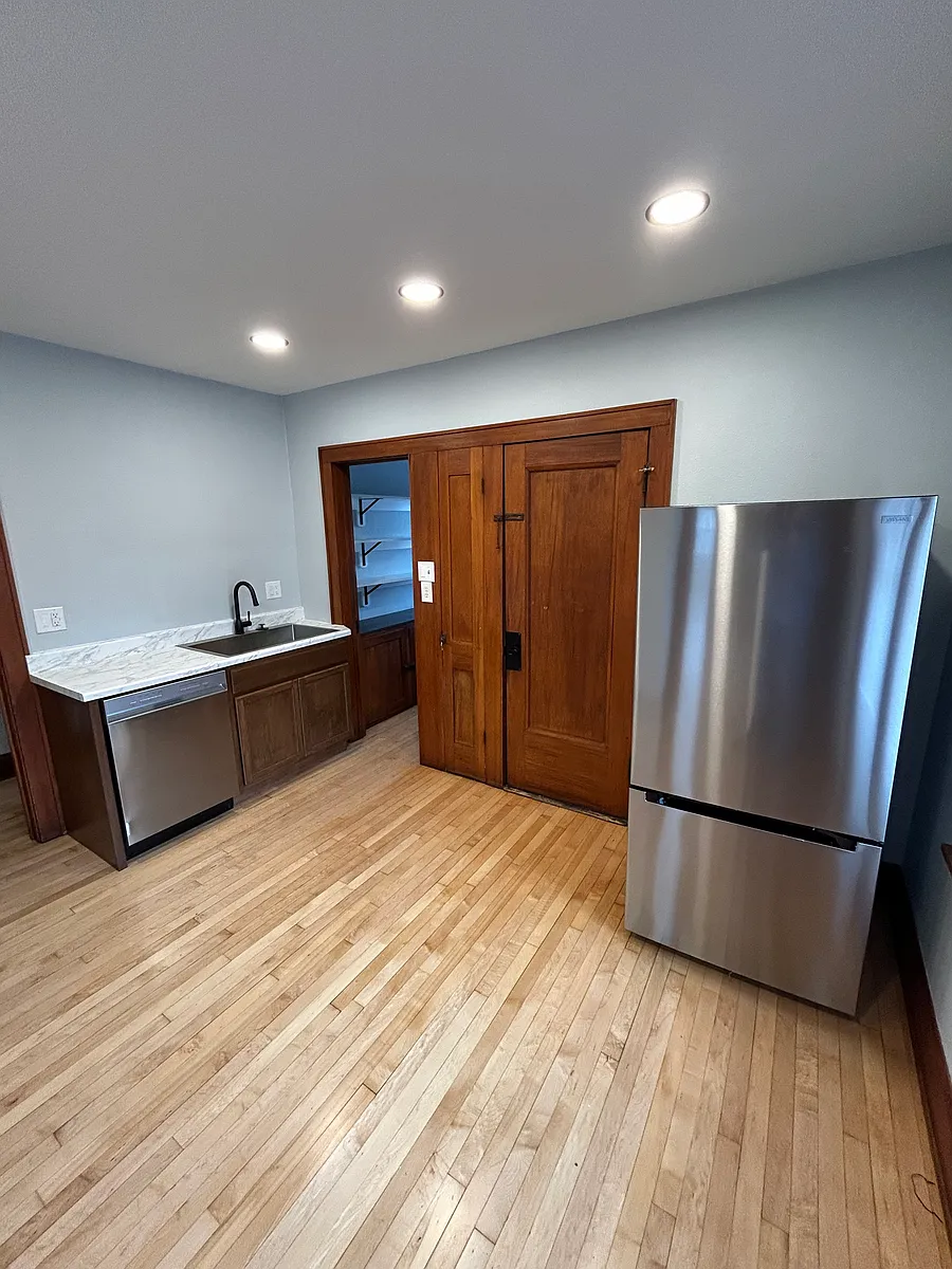 Building Photo - 1438 S 57th St