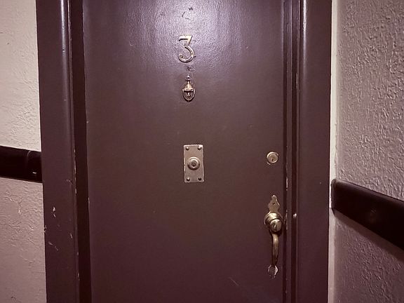 3rd image of 1128 Commonwealth Ave APT 3