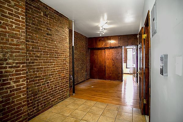 1st image of 235 W 18th St #3RW