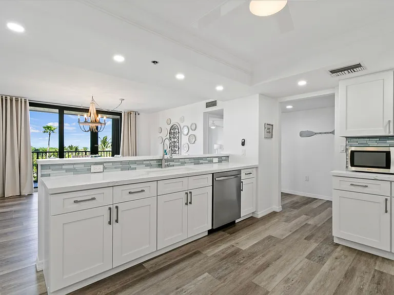 5047 N Highway A1A #404 — Photo 7