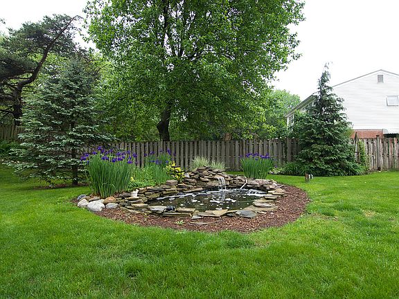 3rd image of 15489 Fairlane Dr