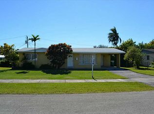 10522 SW 52nd Ter, Miami, FL 33165