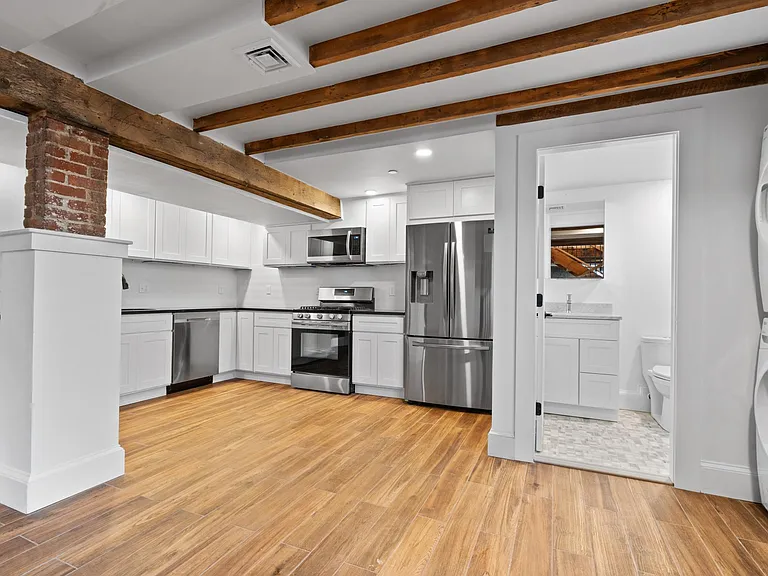 112 Gore St #1 — Photo 5