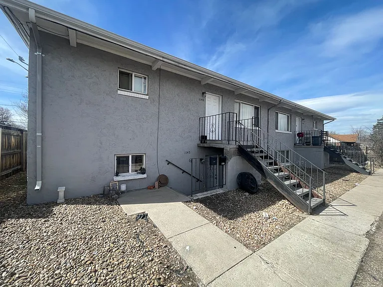 2BD Garden-Level Home | Off-Street Parking — Photo 2