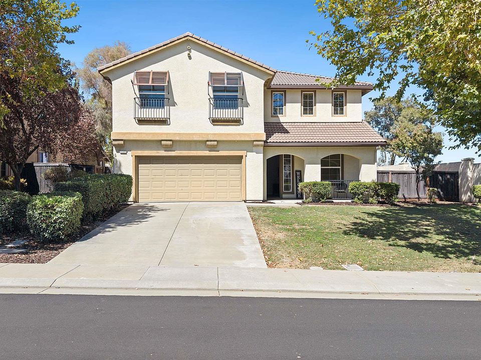1st image of 9569 California Oak Cir