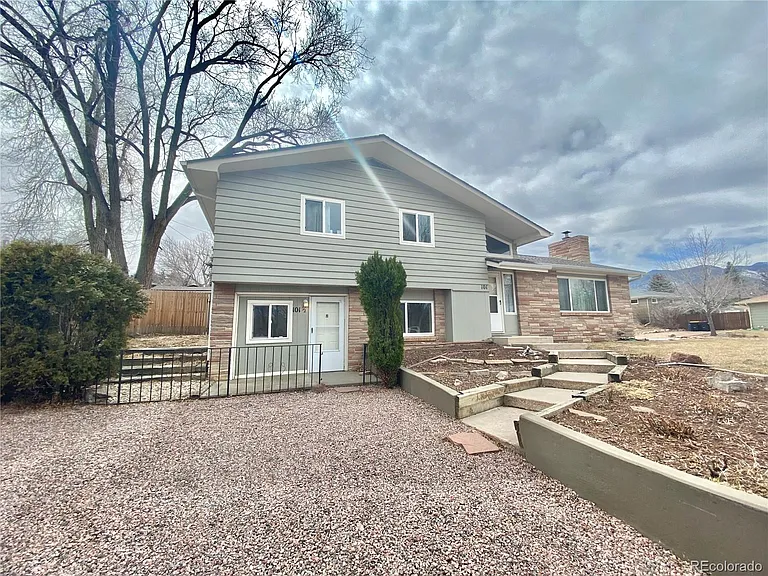 101 Terrace Dr #1/2 — Photo 1