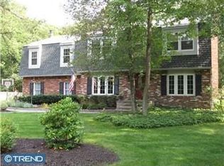 19 Robin Hood Dr, Medford, NJ 08055