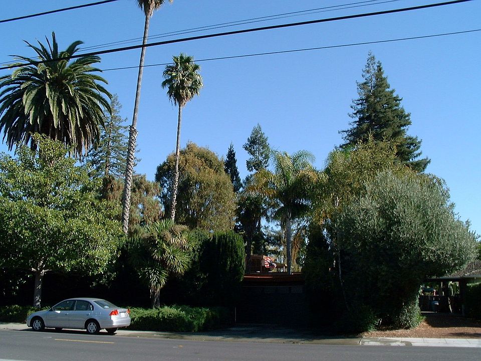 view from the street showing the  garage