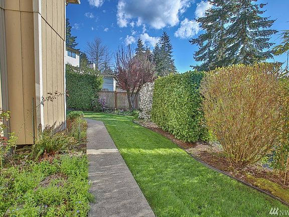 4th image of 3034 28th Ave SE