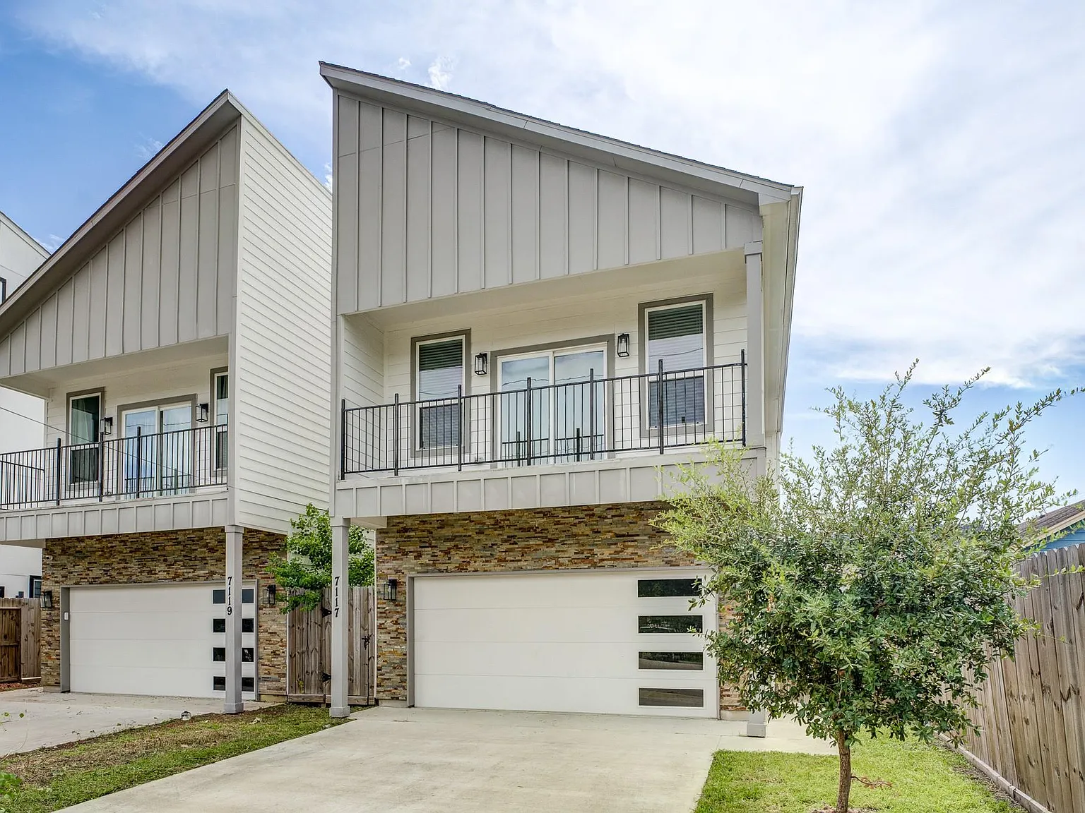 3 bed, 2.5 bath, 1938 sqft, $2,500 — Photo 3