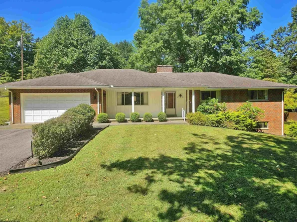 879 Country Club Rd, Clarksburg, WV 26301