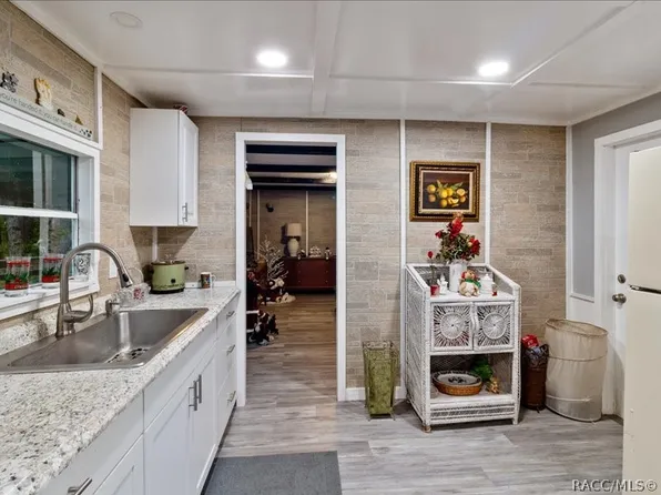 3894 W Glen St, Lecanto, FL 34461