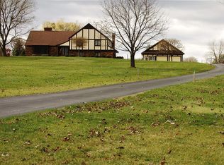 9668 Moon Rd, Saline, MI 48176