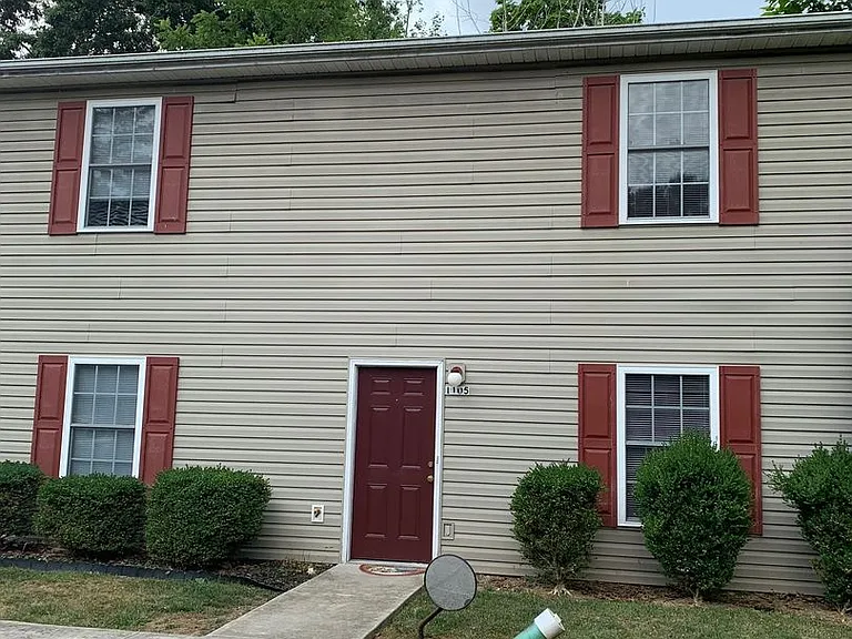 1105 College St — Photo 21